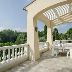 Rhea Villa